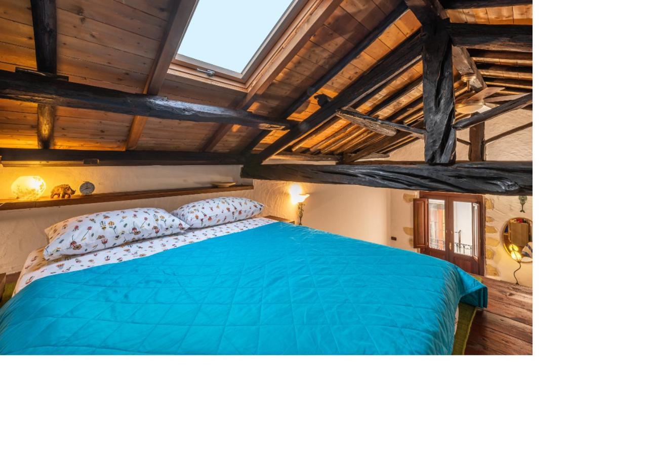 Oldtown Romantic Apartment Каляри Екстериор снимка