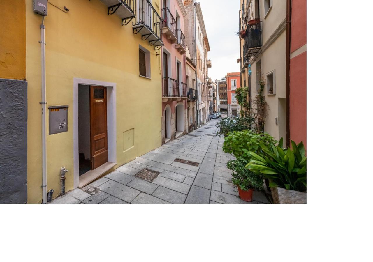 Oldtown Romantic Apartment Каляри Екстериор снимка
